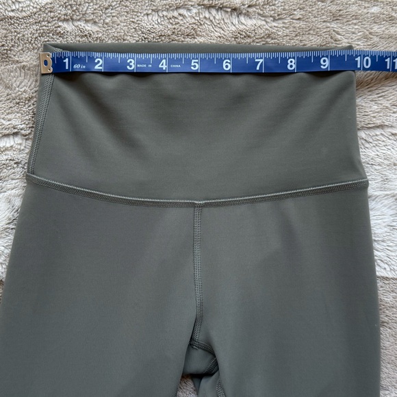 Lululemon Wunder Train High-Rise Tight 24" *Asia Fit in Grey Sage Size XS - Picture 9 of 14
